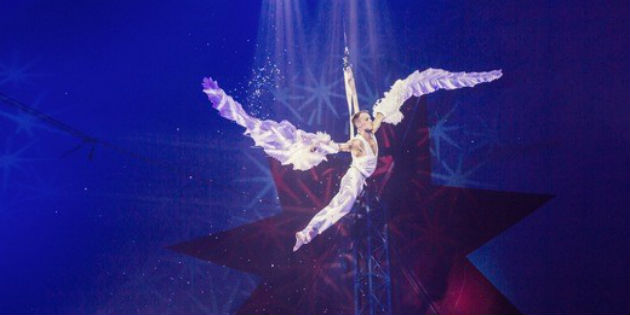 Circus artist Jason Brügger supports people affected by hearing loss Circus artist Jason Brügger supports people affected by hearing loss