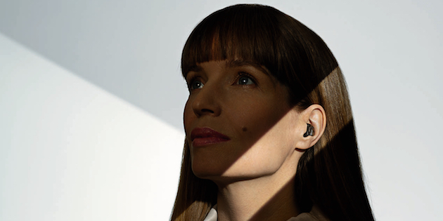 Phonak unveils Virto Black, a fully-connected, earbud-shaped hearing aid